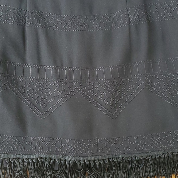 FC blk skirt with exquisite embroidery & fringe - Picture 6 of 6
